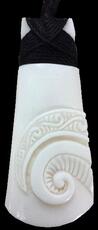 ​New Zealand NZ Maori Carving Carved Kiwiana Taonga Gift Traditional Souvenir Bone Toki  Koru Fern