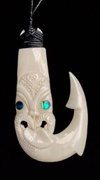 ​New Zealand NZ Maori Carving Carved Kiwiana Taonga Gift Traditional Souvenir Bone Koru Hook Paua